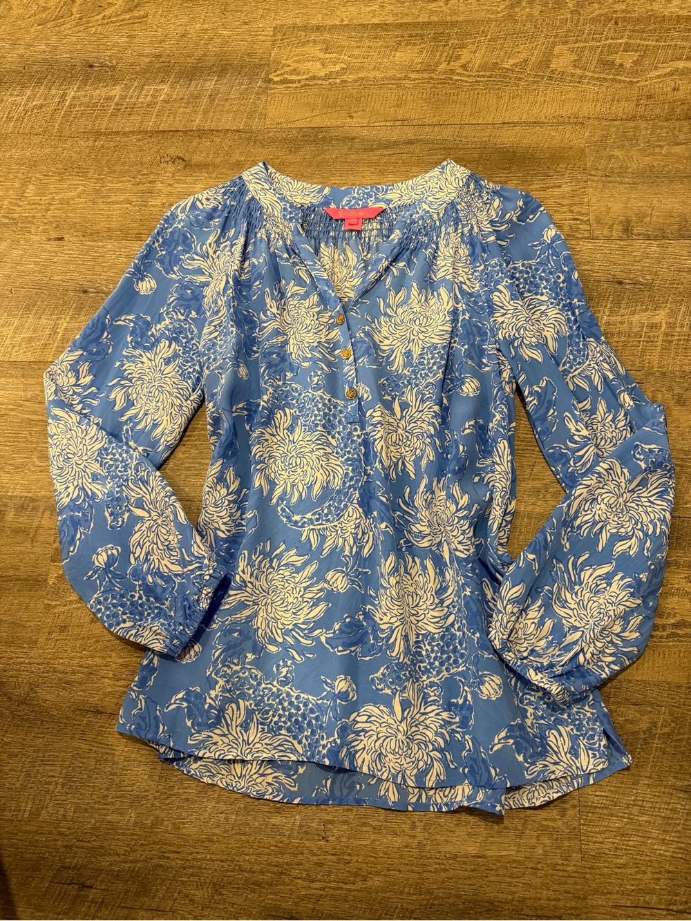 Lilly Pulitzer Blue and White Floral V-Neck Blouse Elsa Silk Top